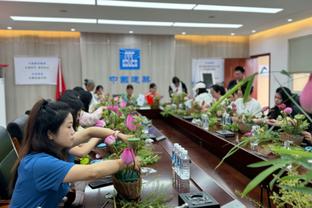 崔康熙：童磊毕津浩均可出战首轮 接下来是否轮换取决于6日赛果