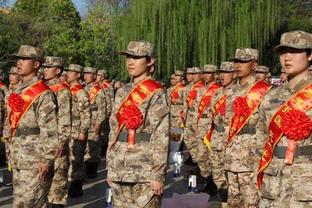 阿森纳时隔7年再战欧冠淘汰赛，全场0次射正&仅有1次换人